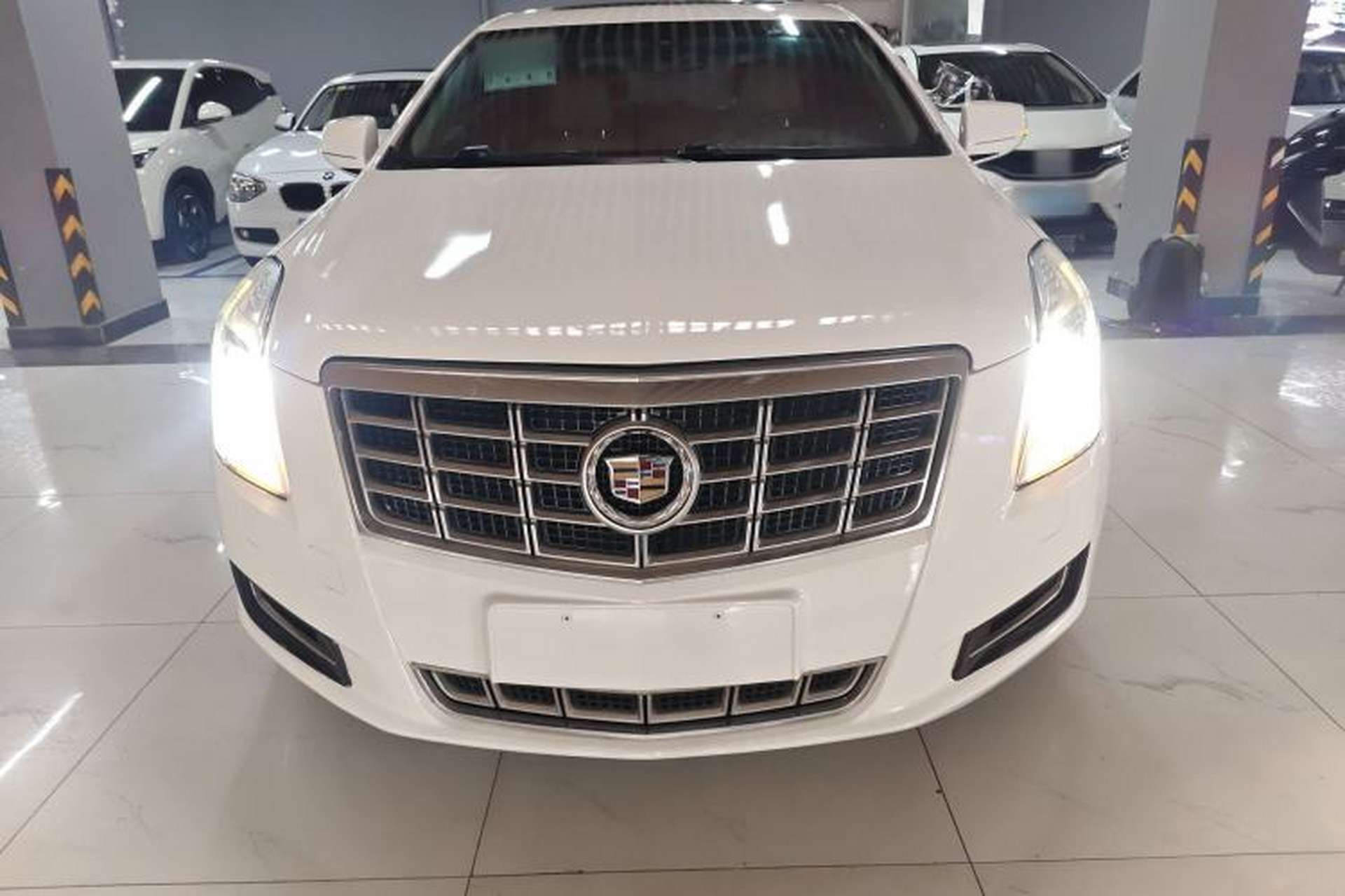 Used Cadillac XTS 2014 28T Comfort Version Front