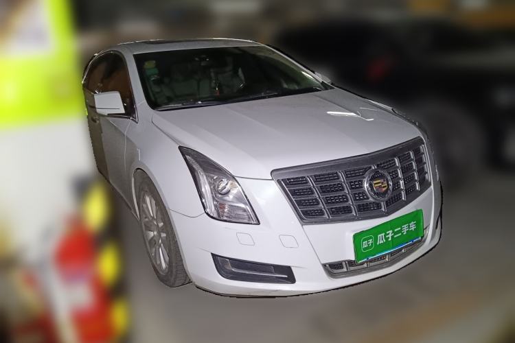 Used Cadillac XTS 2014 28T Comfort Version Front Right 45 Deg