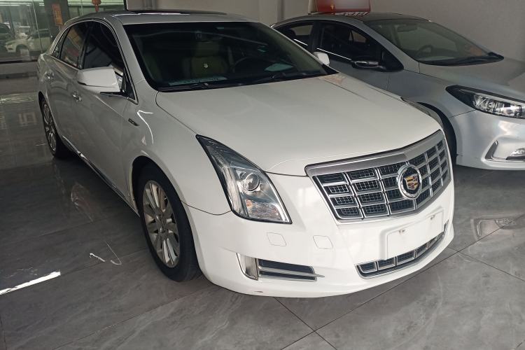 Used Cadillac XTS 2014 28T Comfort Version Front Right 45 Deg