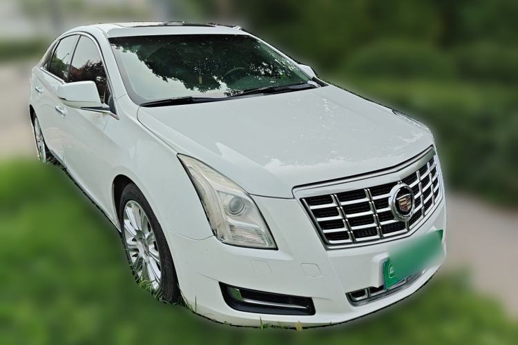 Used Cadillac XTS 2014 28T Comfort Version Front Right 45 Deg