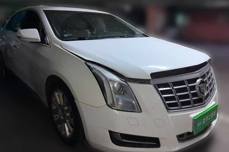 Used Cadillac XTS 2014 28T Comfort Version Front Right 45 Deg