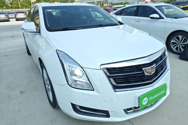 Used Cadillac XTS 2014 28T Comfort Version Front Right 45 Deg