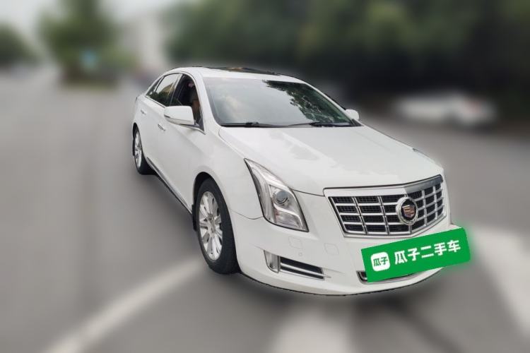 Used Cadillac XTS 2014 28T Luxury Model Front Right 45 Deg