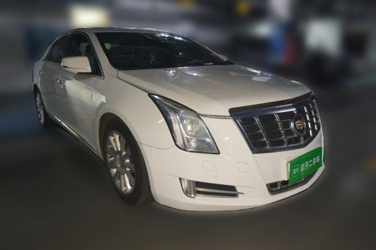 Used Cadillac XTS 2014 28T Elite Edition Front Right 45 Deg