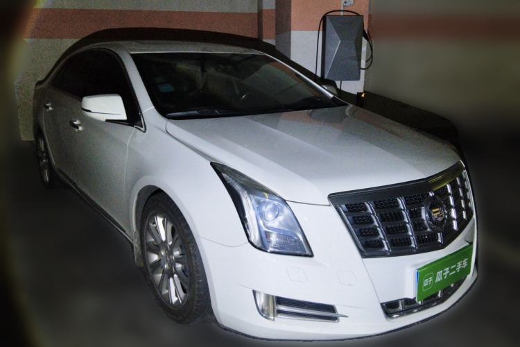 Used Cadillac XTS 2014 28T Comfort Version Front Right 45 Deg