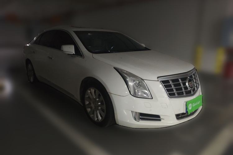 Used Cadillac XTS 2014 28T Elite Edition Front Right 45 Deg
