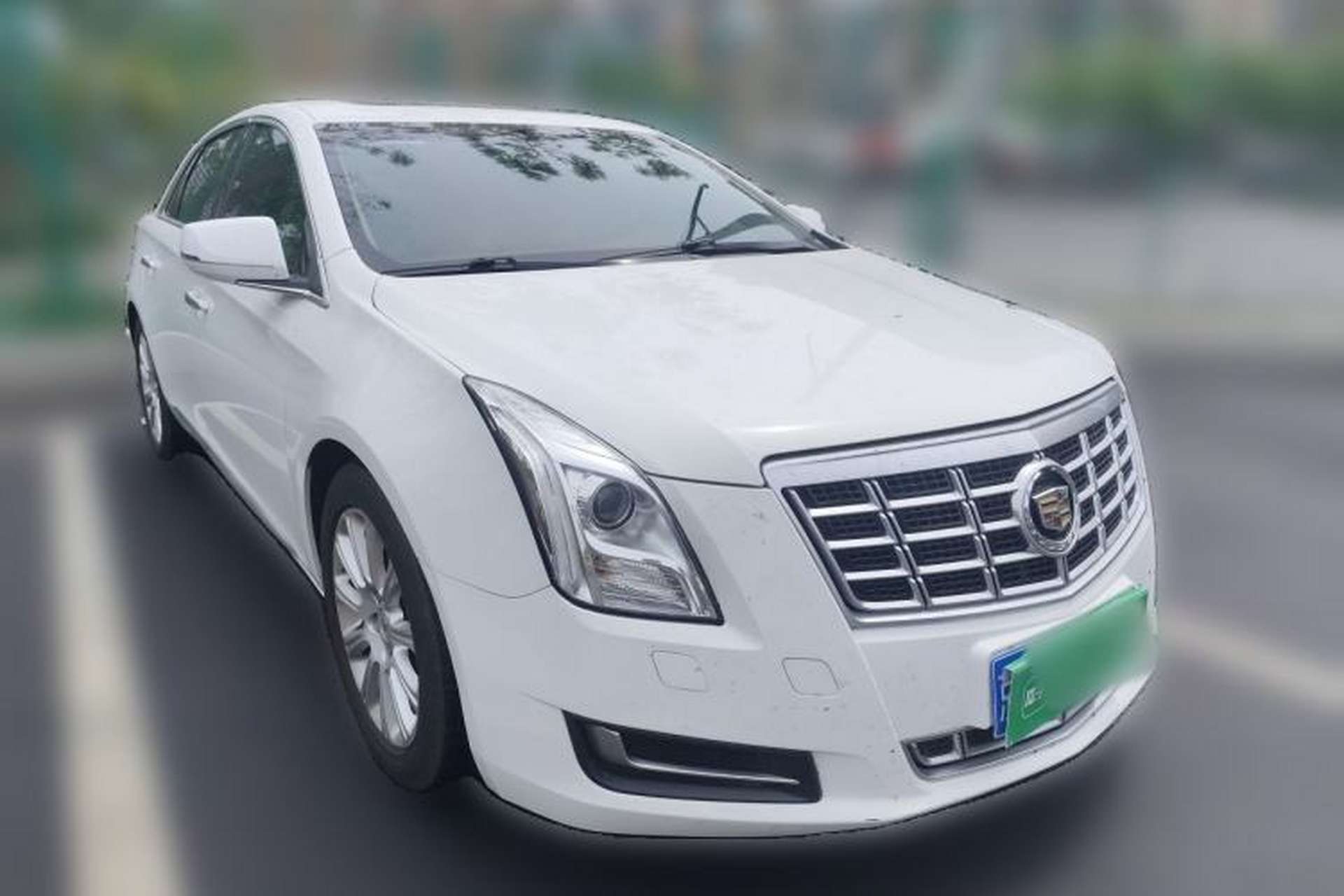 Used Cadillac XTS 2014 28T Comfort Version Front Right 45 Deg