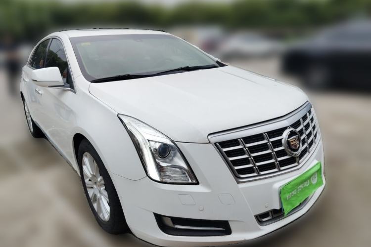 Used Cadillac XTS 2014 28T Comfort Version Front Right 45 Deg