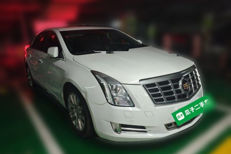Used Cadillac XTS 2014 28T Luxury Model Front Right 45 Deg