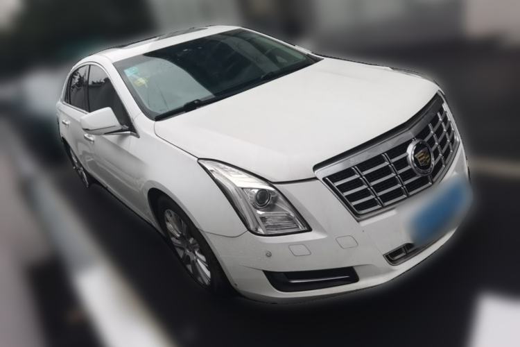 Used Cadillac XTS 2014 28T Comfort Version Front Right 45 Deg