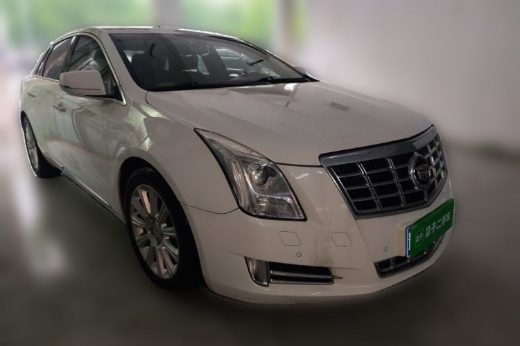 Used Cadillac XTS 2014 28T Luxury Model Front Right 45 Deg
