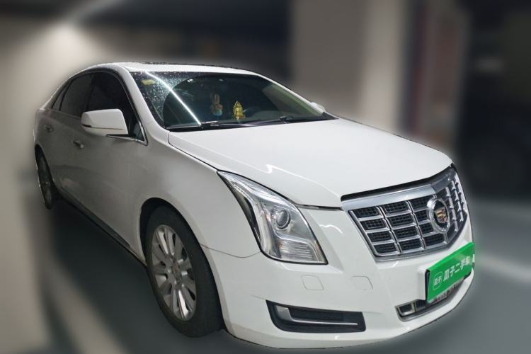 Used Cadillac XTS 2014 28T Comfort Version Front Right 45 Deg