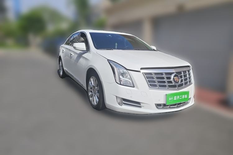 Used Cadillac XTS 2014 28T Elite Edition Front Right 45 Deg