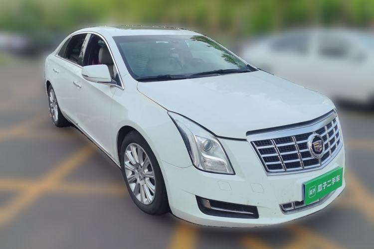 Used Cadillac XTS 2014 28T Comfort Version Front Right 45 Deg