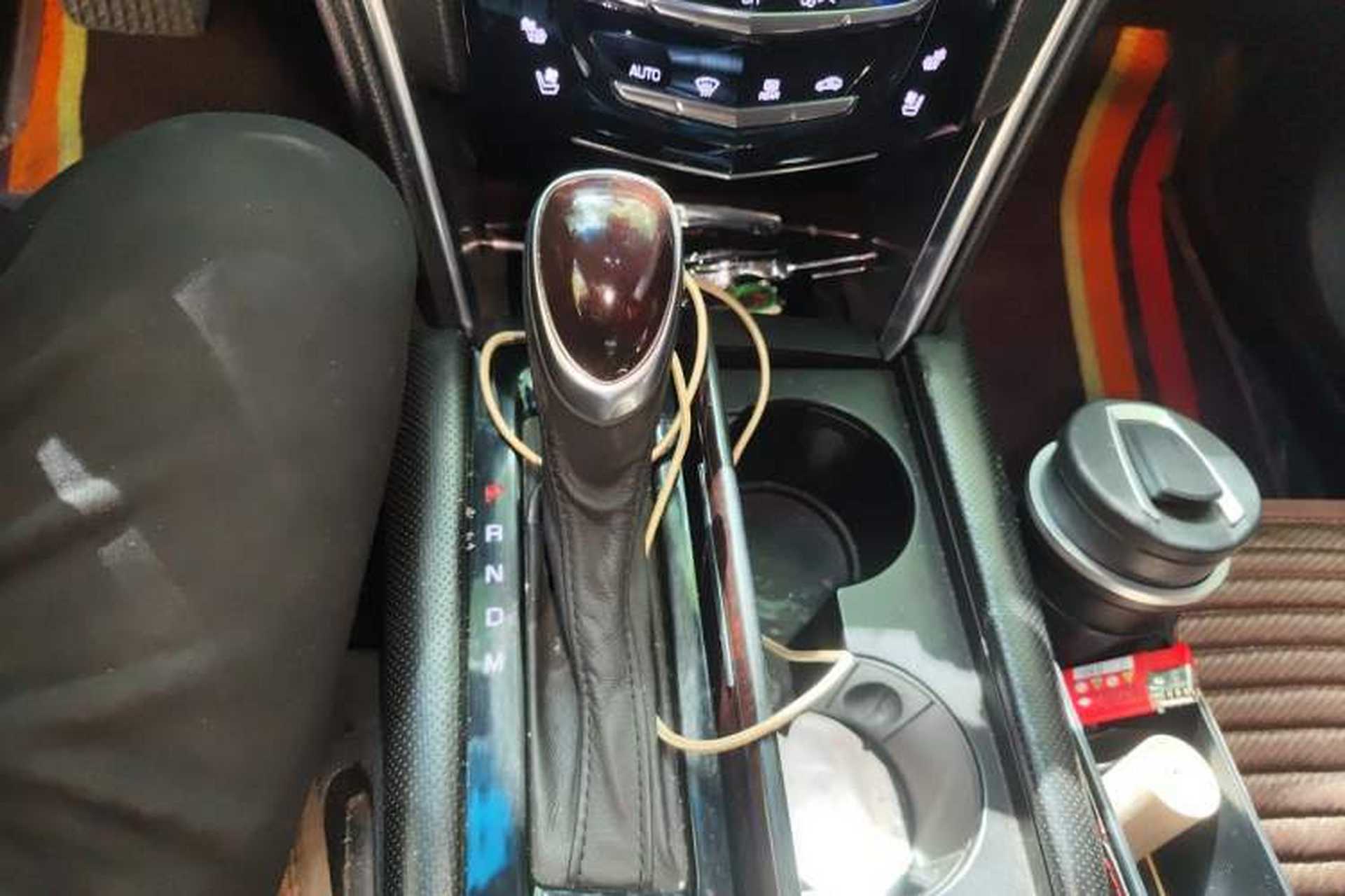 Used Cadillac XTS 2014 28T Luxury Model Gear Lever