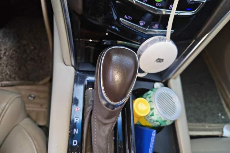 Used Cadillac XTS 2014 28T Comfort Version Gear Lever