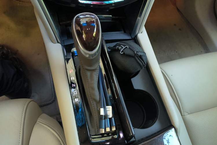 Used Cadillac XTS 2014 28T Elite Edition Gear Lever
