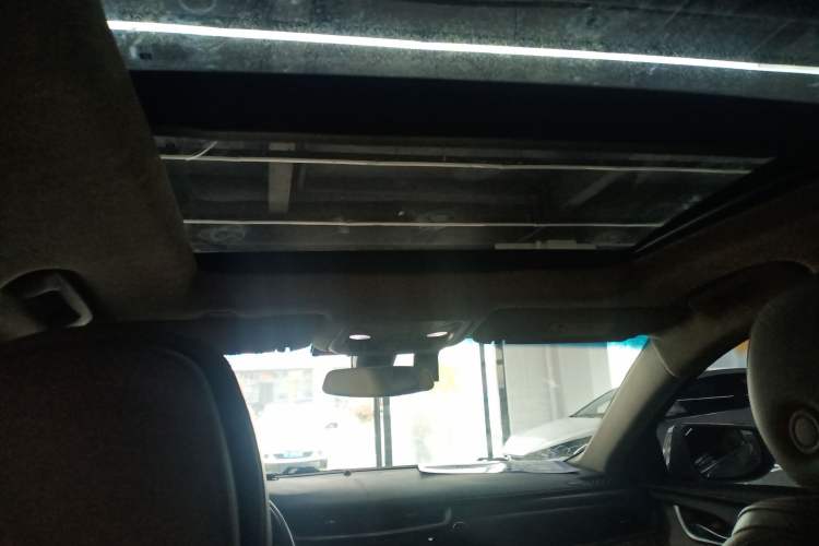 Used Cadillac XTS 2014 28T Comfort Version Headliner