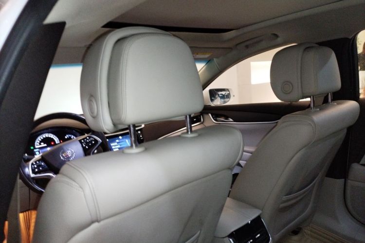 Used Cadillac XTS 2014 28T Comfort Version Headliner