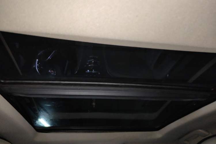Used Cadillac XTS 2014 28T Comfort Version Headliner