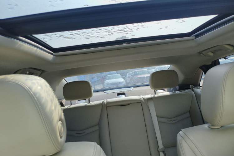Used Cadillac XTS 2014 28T Luxury Model Headliner