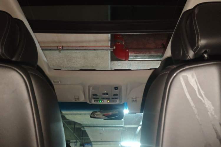 Used Cadillac XTS 2014 28T Luxury Model Headliner