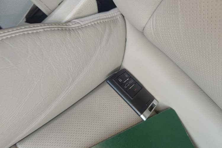 Used Cadillac XTS 2014 28T Elegant Version Interior 1