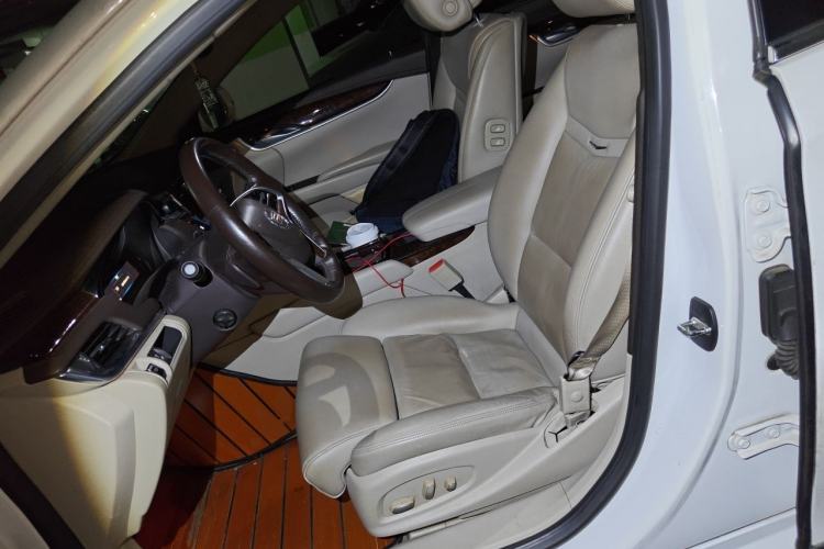 Used Cadillac XTS 2014 28T Luxury Model Left Front Seat