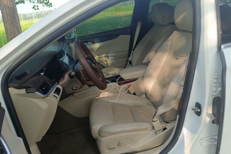 Used Cadillac XTS 2014 28T Comfort Version Left Front Seat