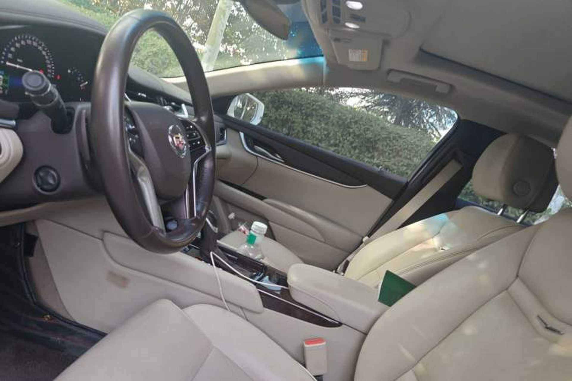 Used Cadillac XTS 2014 28T Comfort Version Left Front Seat