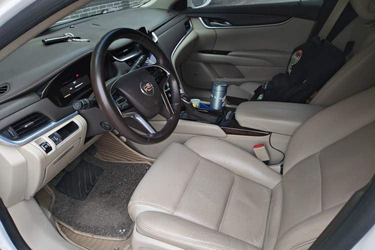 Used Cadillac XTS 2014 28T Comfort Version Left Front Seat