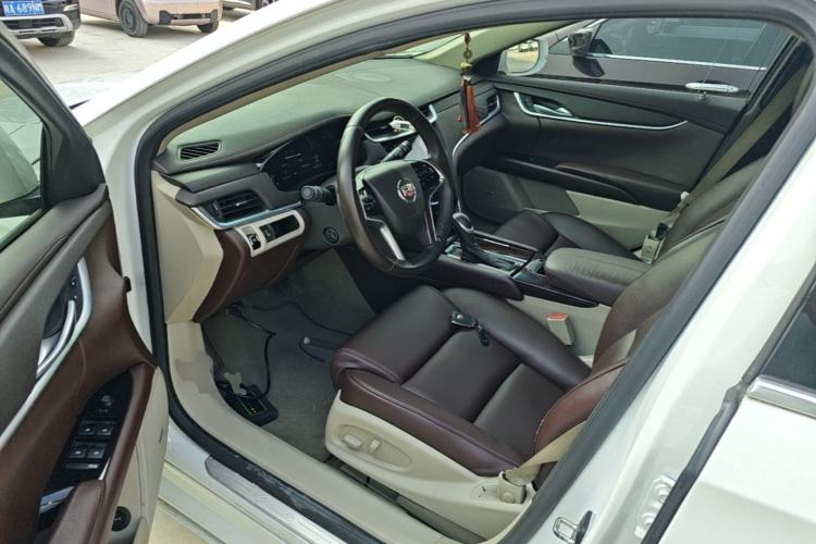 Used Cadillac XTS 2014 28T Comfort Version Left Front Seat