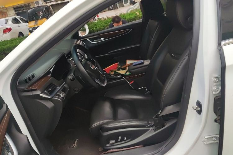 Used Cadillac XTS 2014 28T Luxury Model Left Front Seat