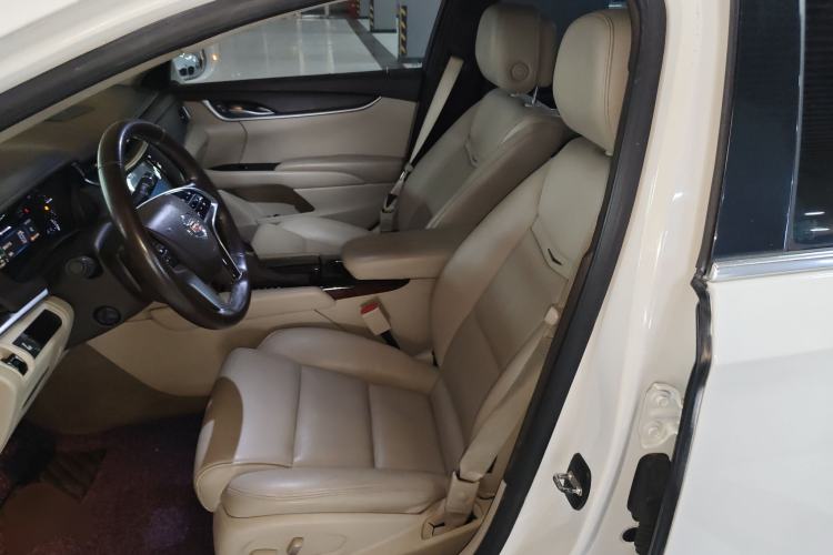 Used Cadillac XTS 2014 28T Comfort Version Left Front Seat