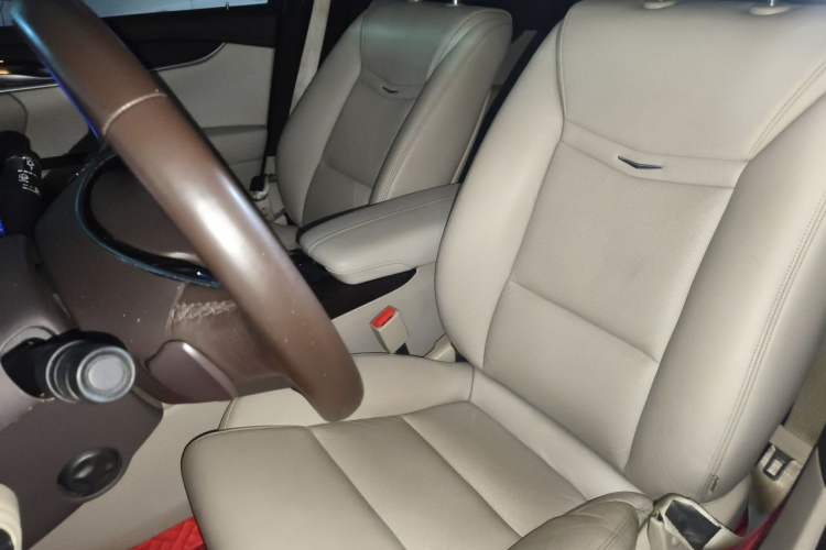Used Cadillac XTS 2014 28T Comfort Version Left Front Seat