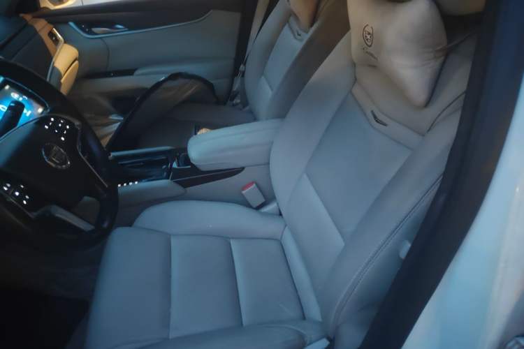 Used Cadillac XTS 2014 28T Comfort Version Left Front Seat