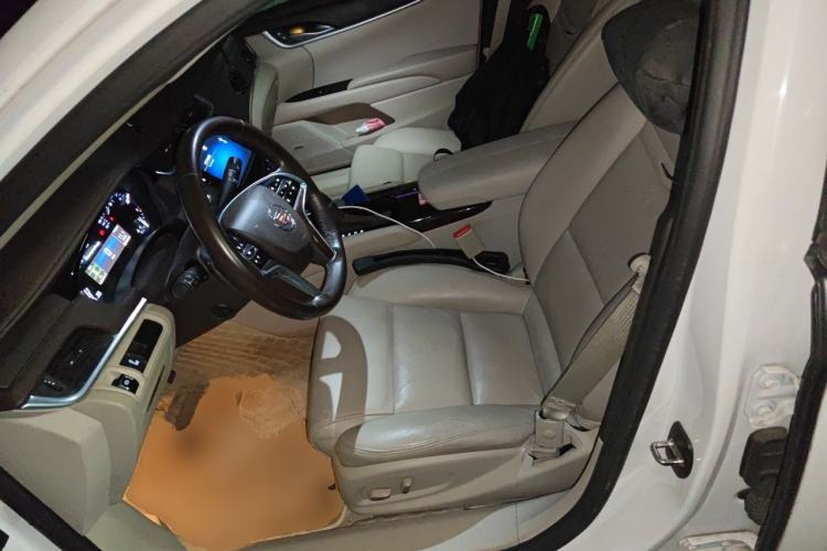 Used Cadillac XTS 2014 28T Comfort Version Left Front Seat