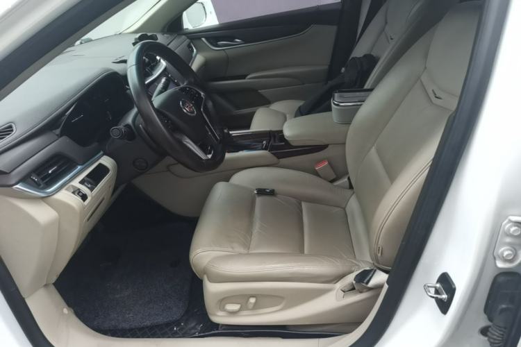 Used Cadillac XTS 2014 28T Comfort Version Left Front Seat