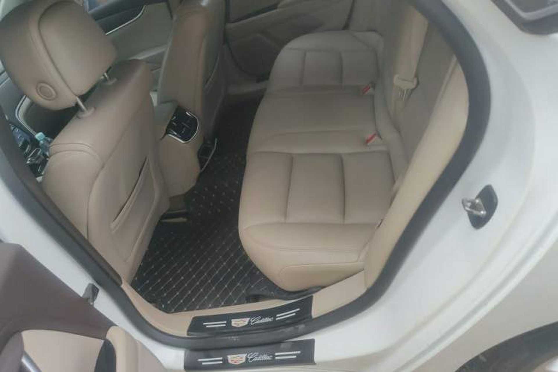 Used Cadillac XTS 2014 28T Comfort Version Left Rear Seat