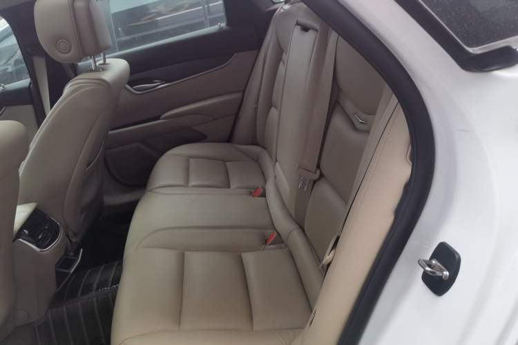 Used Cadillac XTS 2014 28T Comfort Version Left Rear Seat