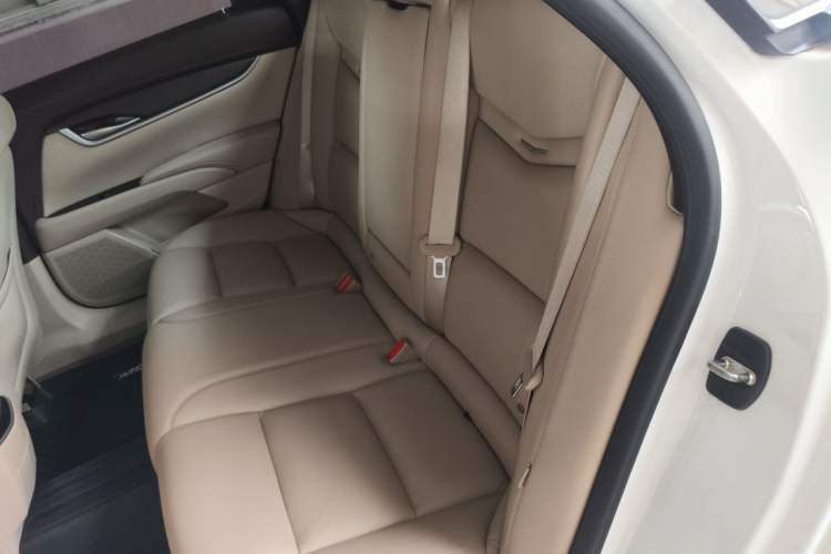 Used Cadillac XTS 2014 28T Comfort Version Left Rear Seat