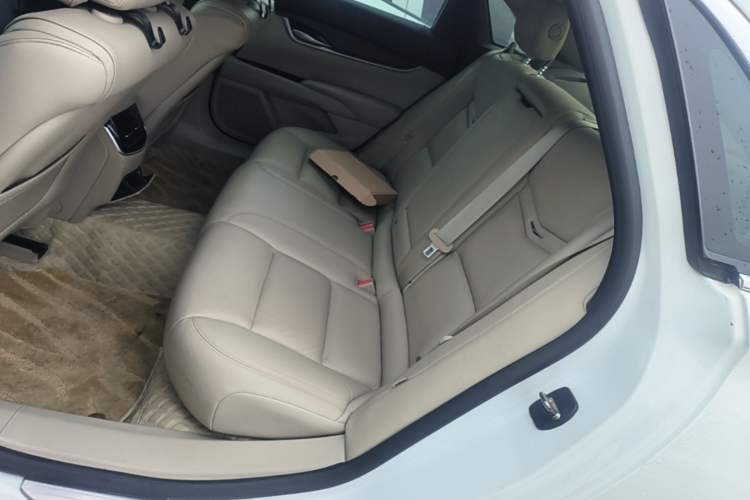 Used Cadillac XTS 2014 28T Comfort Version Left Rear Seat
