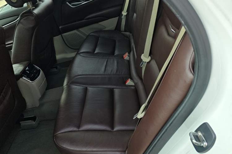 Used Cadillac XTS 2014 28T Comfort Version Left Rear Seat