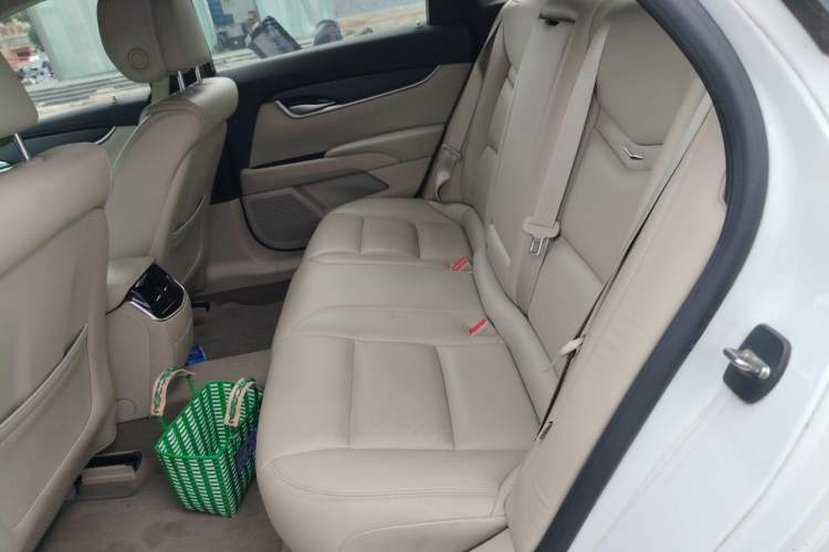 Used Cadillac XTS 2014 28T Comfort Version Left Rear Seat
