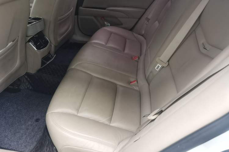 Used Cadillac XTS 2014 28T Comfort Version Left Rear Seat