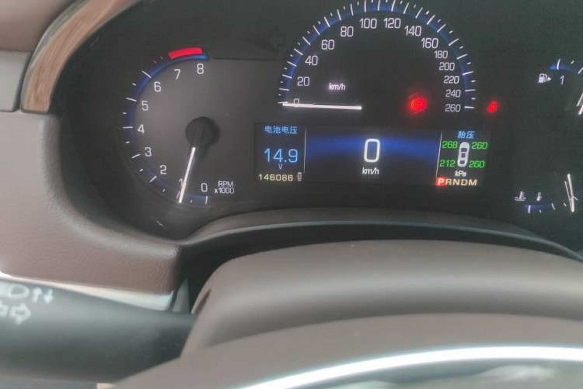 Used Cadillac XTS 2014 28T Comfort Version Odometer Close Up