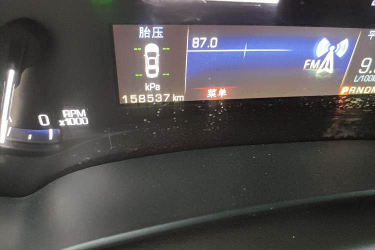 Used Cadillac XTS 2014 28T Comfort Version Odometer Close Up