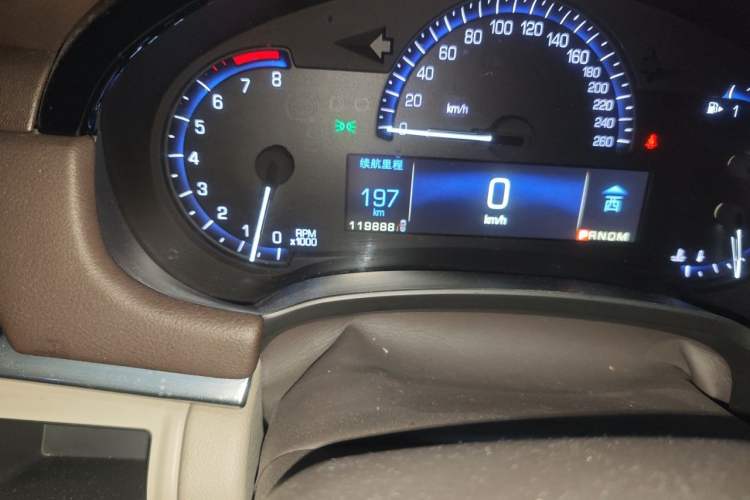 Used Cadillac XTS 2014 28T Comfort Version Odometer Close Up