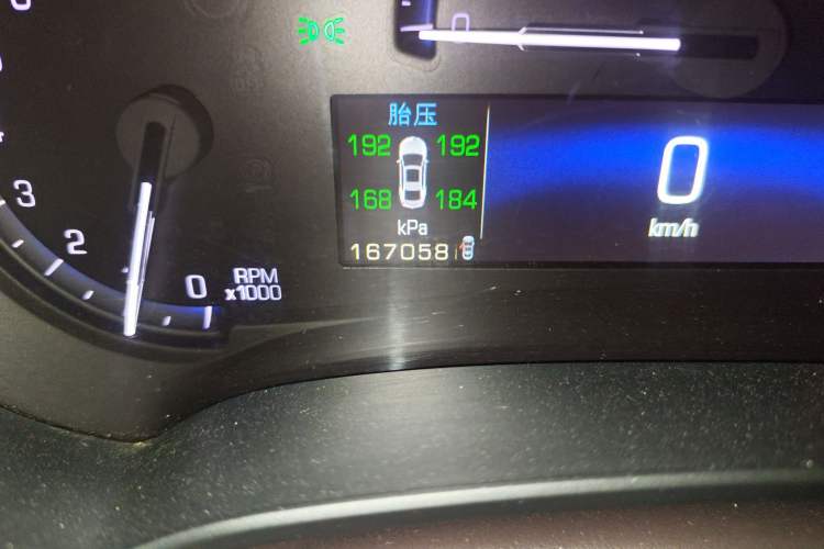 Used Cadillac XTS 2014 28T Elite Edition Odometer Close Up