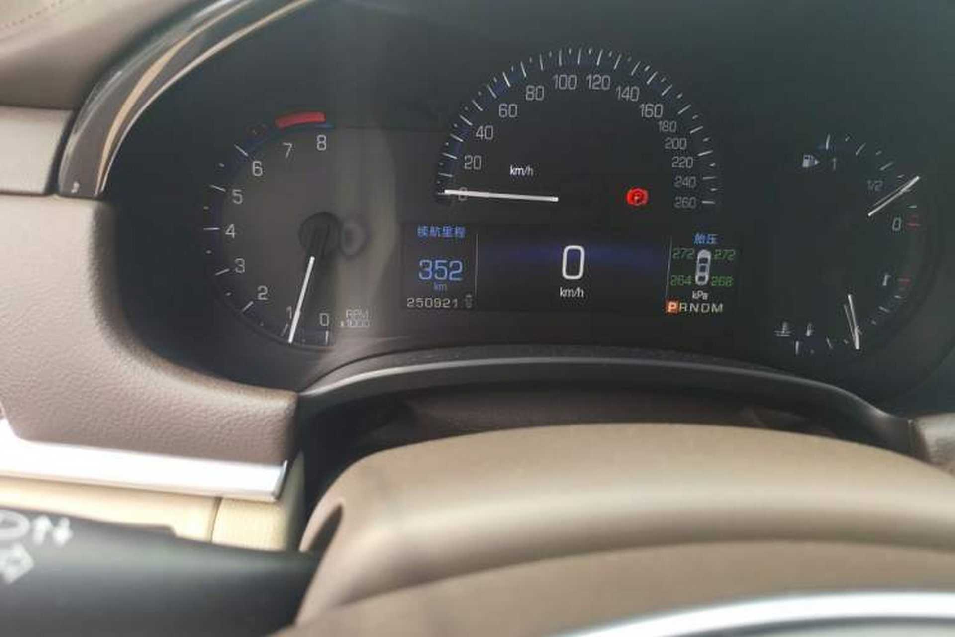 Used Cadillac XTS 2014 28T Comfort Version Odometer Close Up